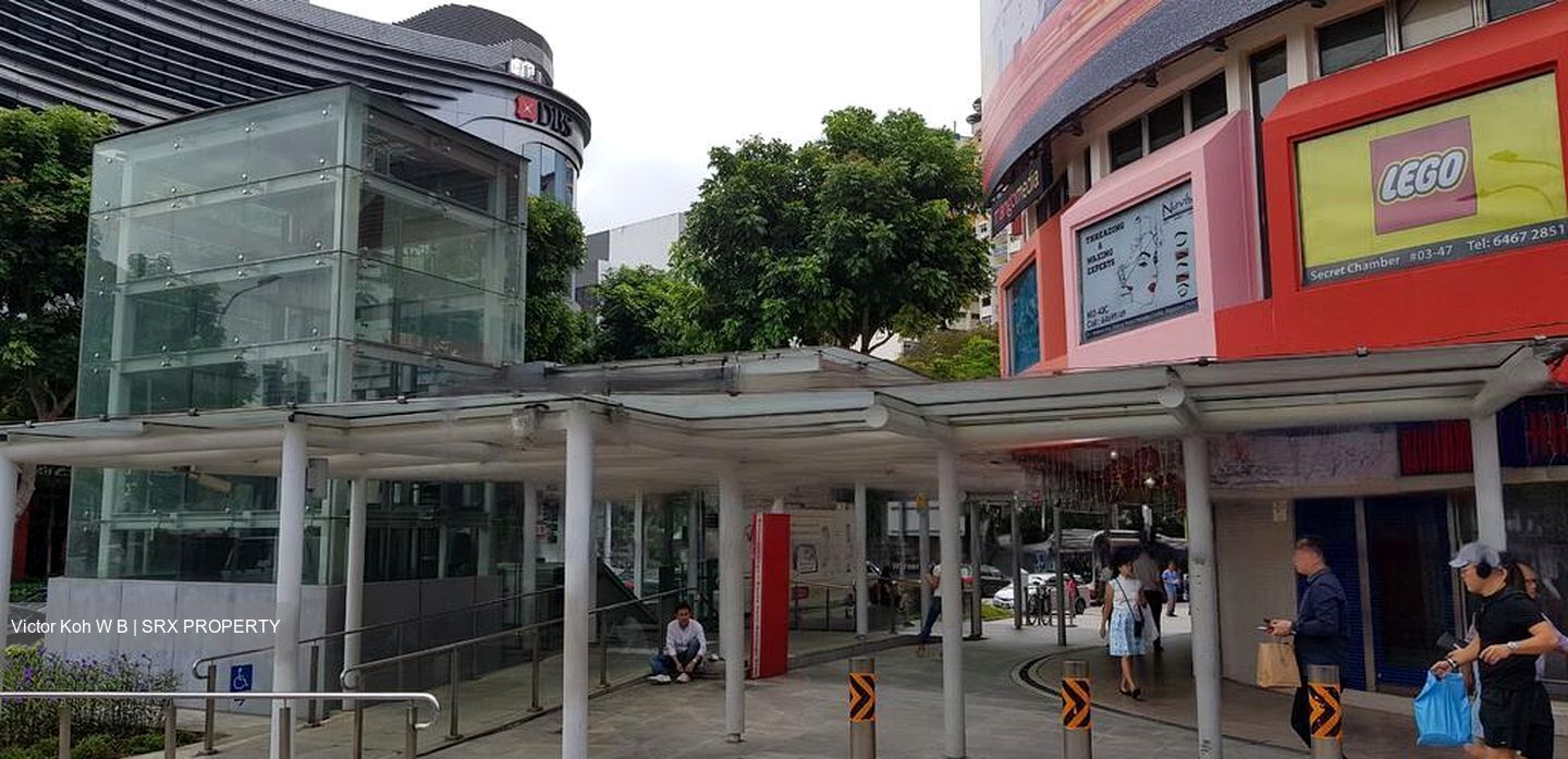 Holland Road Shopping Centre (D10), Retail #451244151